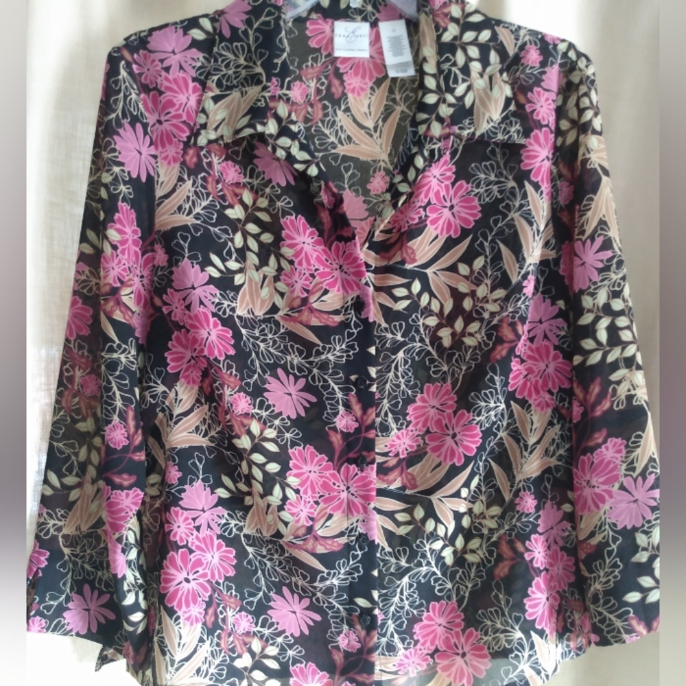 Emma James Black, Pink and Tan Floral 3/4 Length Sleeved Blouse